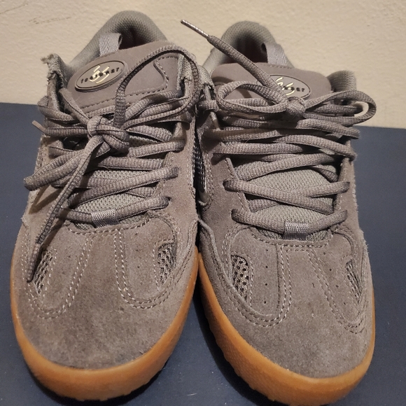eS Quattro Grey Gum Skate Shoe size 8 EUC 🛹 - Picture 10 of 10